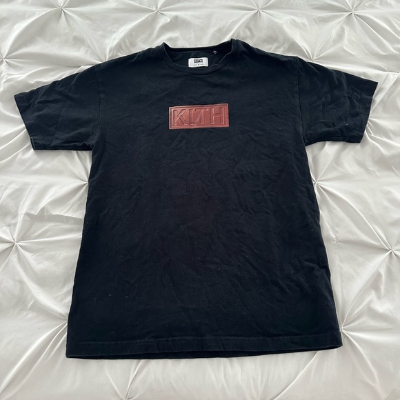 KITH Treats Like new chocolate candy bar shirt with “cereal” box size Medium - Picture 5 of 10